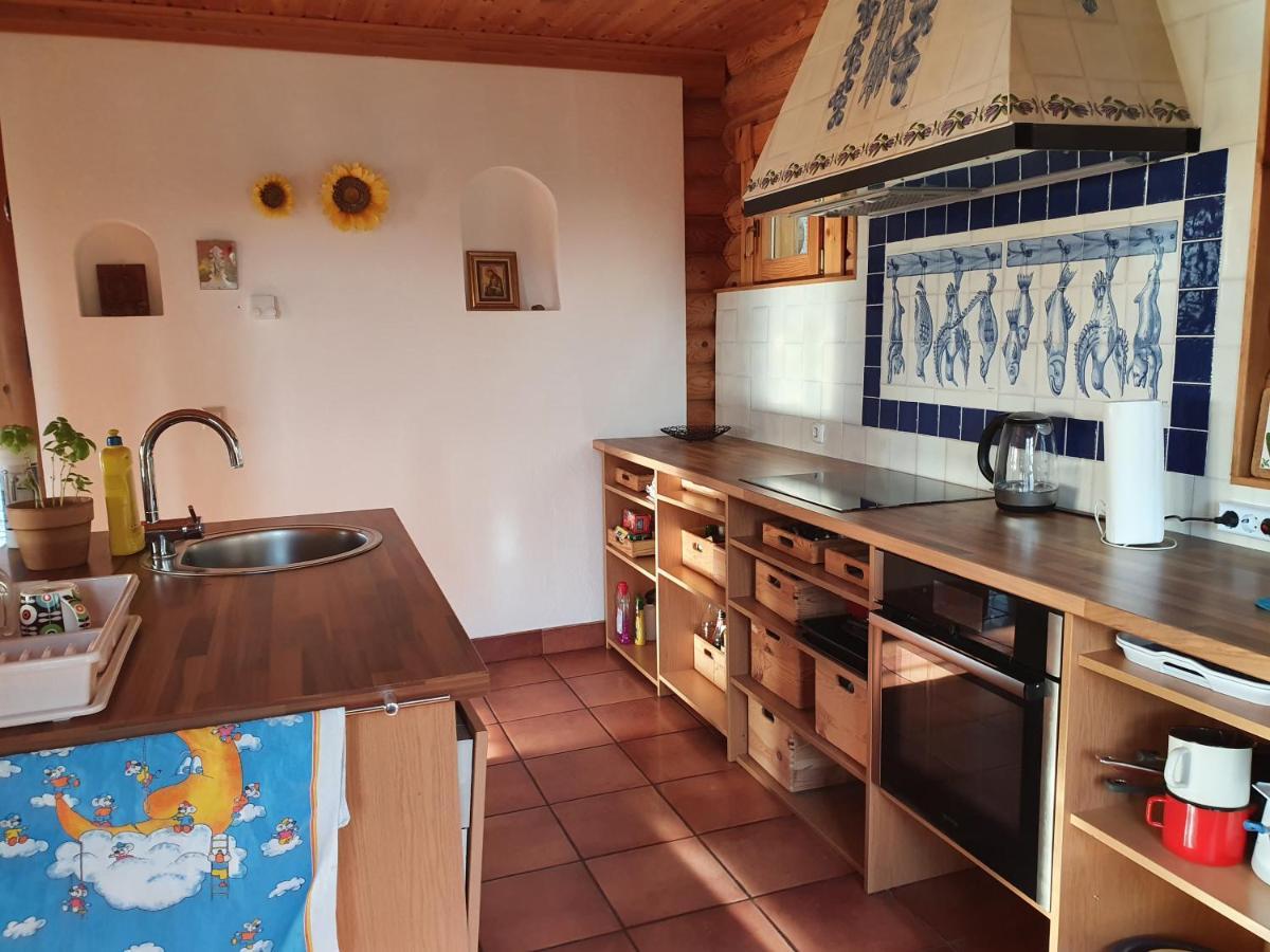 Cosy Spacious Wooden Chalet Na Hrib Stiska Vas Exteriér fotografie