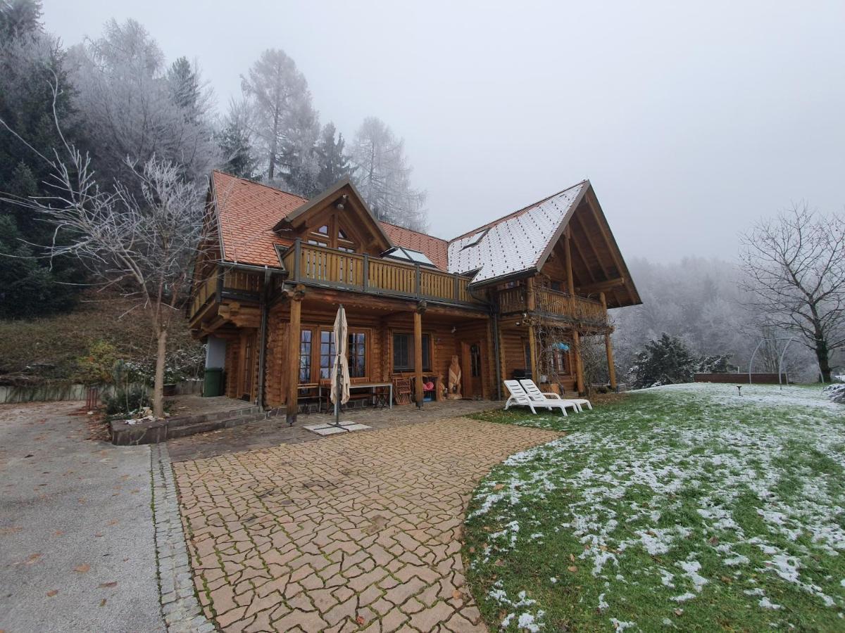 Cosy Spacious Wooden Chalet Na Hrib Stiska Vas Exteriér fotografie